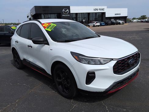 Used 2023 Ford Escape ST-Line w/ Cold Weather Package FWD image 1
