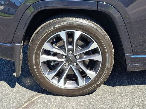 Used 2024 Jeep Grand Cherokee Overland w/ Advanced Protech Group III AWD/4WD image 7
