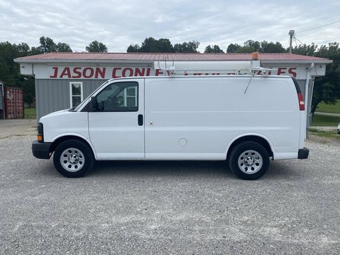 Used 2014 Chevrolet Express 1500 RWD image 1