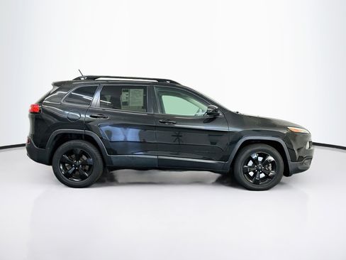 Used 2015 Jeep Cherokee Latitude w/ Comfort/Convenience Group AWD/4WD image 10