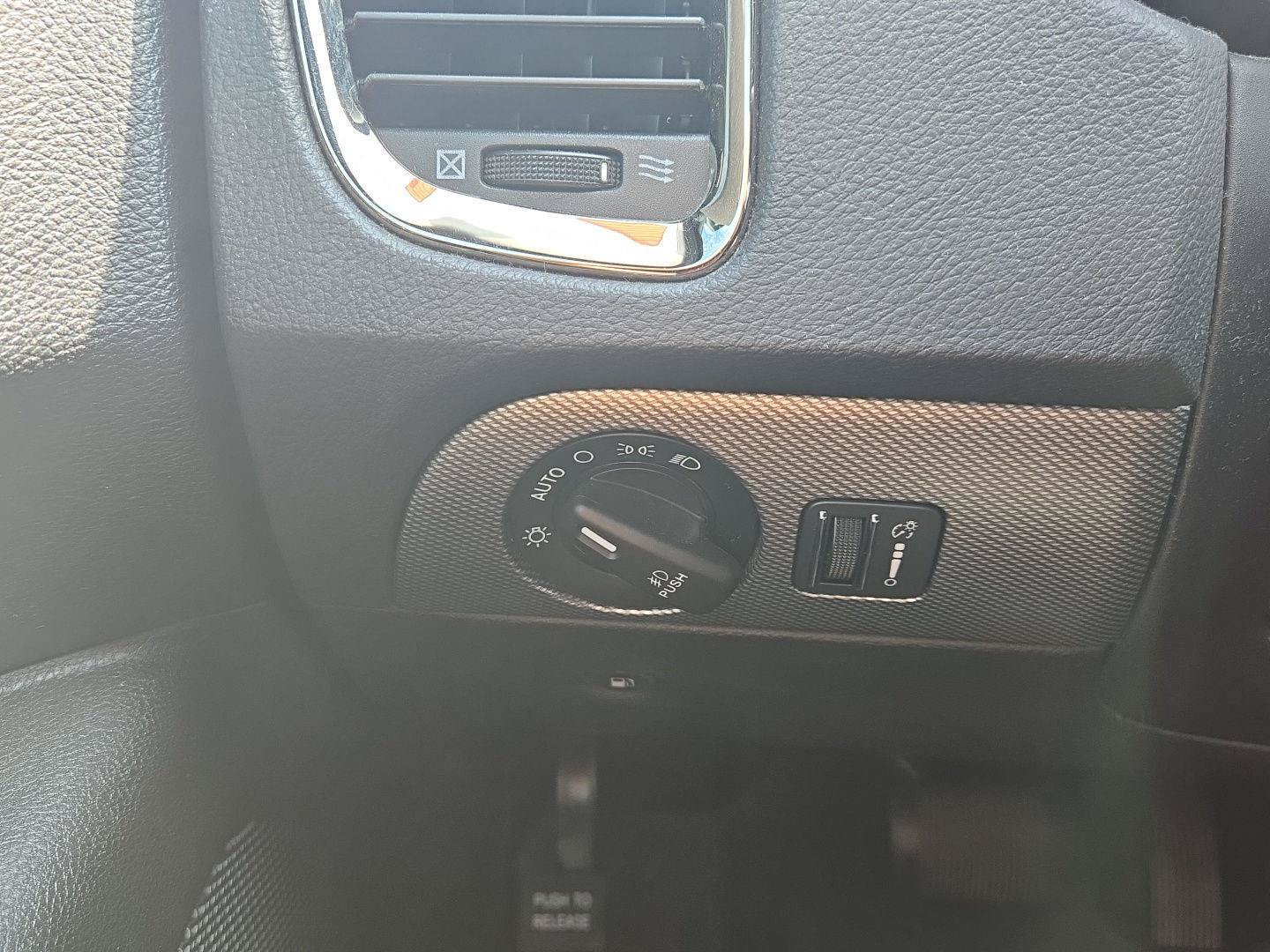 Used 2019 Dodge Durango GT RWD image 22