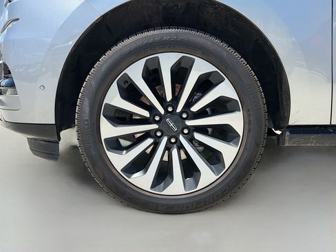 Used 2024 Lincoln Navigator Reserve AWD/4WD image 39