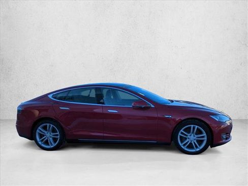 Used 2015 Tesla Model S 70 image 4