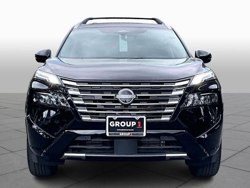 New 2026 Nissan Rogue Platinum image 3