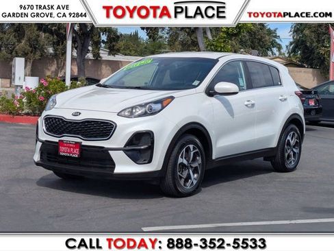 Used 2022 Kia Sportage LX image 1