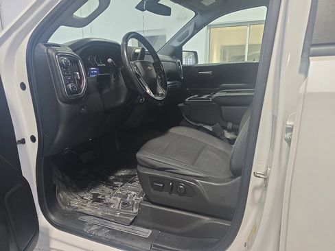 Used 2019 Chevrolet Silverado 1500 LT w/ All-Star Edition image 4