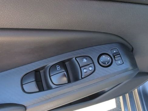 Used 2024 Nissan Altima 2.5 SV FWD image 27