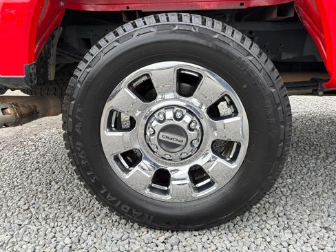 Used 2022 Ford F250 Lariat w/ Lariat Value Package AWD/4WD image 12