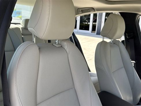 Used 2024 MAZDA MAZDA3 2.5 Turbo Sedan w/Premium Plus image 46