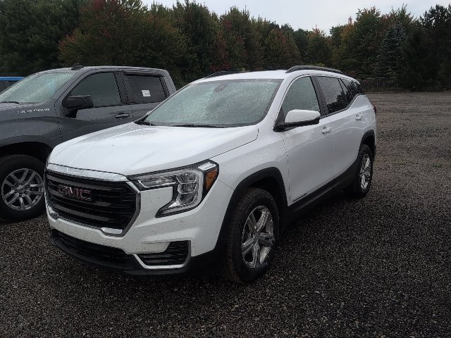 Used 2022 GMC Terrain SLE w/ Driver Convenience Package AWD/4WD image 1