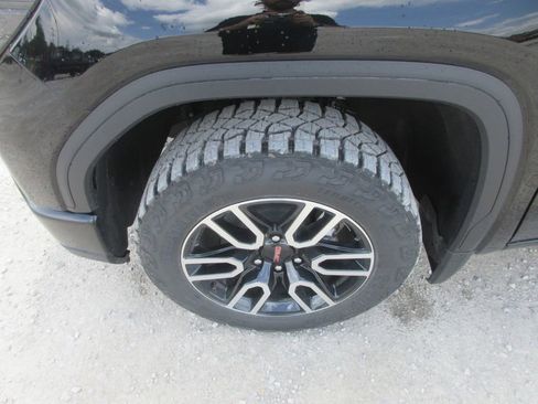 New 2026 GMC Sierra 1500 Pro AWD/4WD image 13