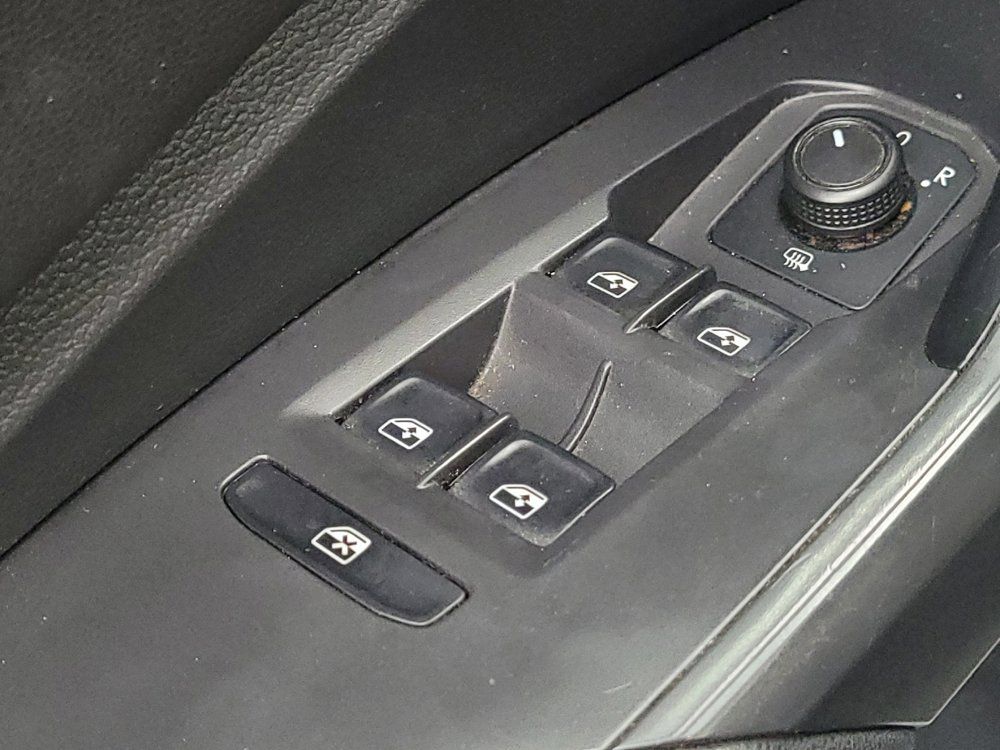 Used 2019 Volkswagen Jetta S w/ Driver Assistance Package FWD image 27