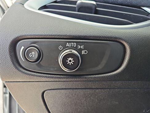 Certified 2023 Chevrolet Malibu LT image 24