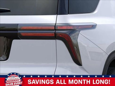 New 2026 Chevrolet Traverse LT w/ Sun and Wheel Package image 11