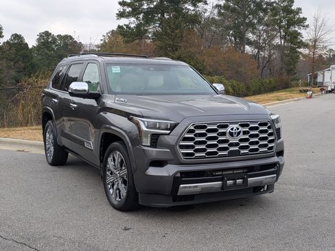 Used 2024 Toyota Sequoia Capstone image 3