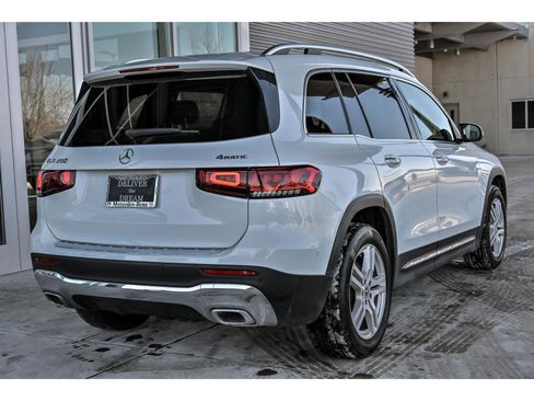 Certified 2022 Mercedes-Benz GLB 250 4MATIC image 8