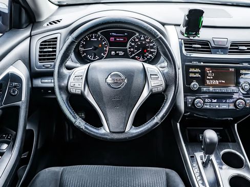 Used 2014 Nissan Altima 2.5 SV FWD image 33