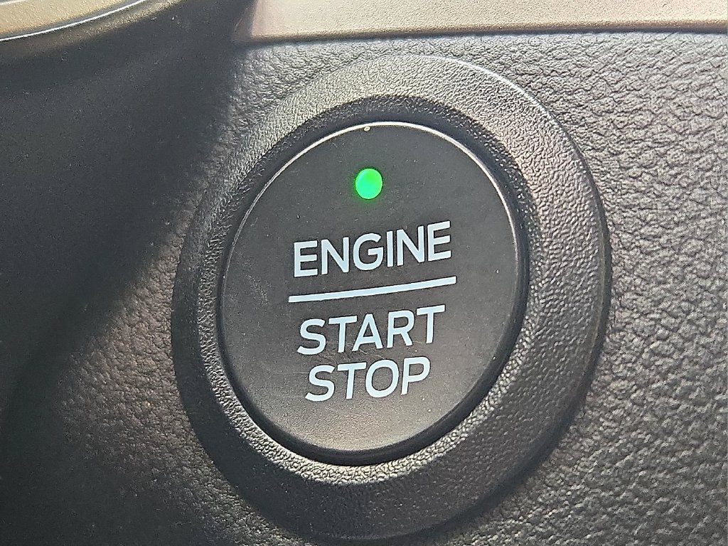 Used 2022 Ford Escape SE FWD image 24