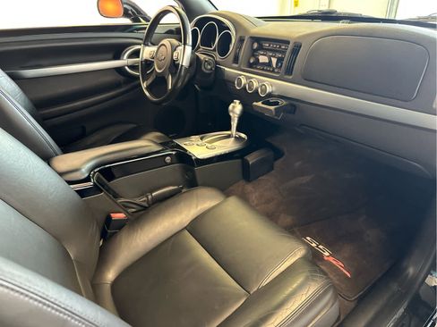 Used 2004 Chevrolet SSR w/ Preferred Equipment Group RWD image 23