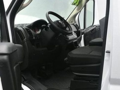 Used 2024 RAM ProMaster 2500 w/ Convenience Group FWD image 14