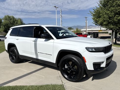 Used 2022 Jeep Grand Cherokee L Limited w/ Luxury Tech Group II AWD/4WD image 7