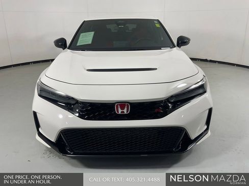 Used 2025 Honda Civic Type R image 2