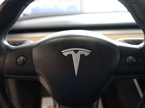 Used 2018 Tesla Model 3 Long Range image 28