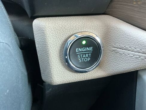 Used 2024 Ford Expedition Limited image 21