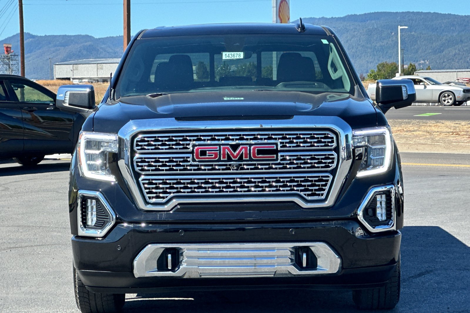 Used 2021 GMC Sierra 1500 Denali w/ Denali Carbonpro Edition AWD/4WD image 9