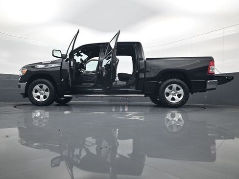 Used 2020 RAM 1500 Big Horn AWD/4WD image 34