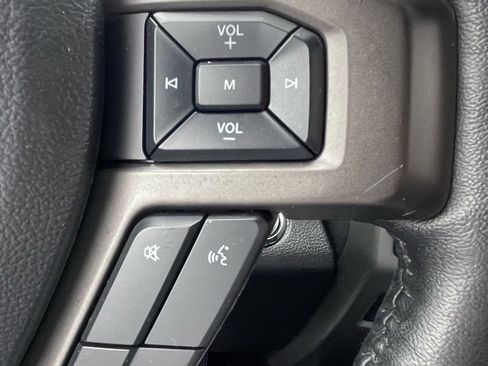 Used 2019 Ford Expedition XLT w/ Equipment Group 202A RWD image 21