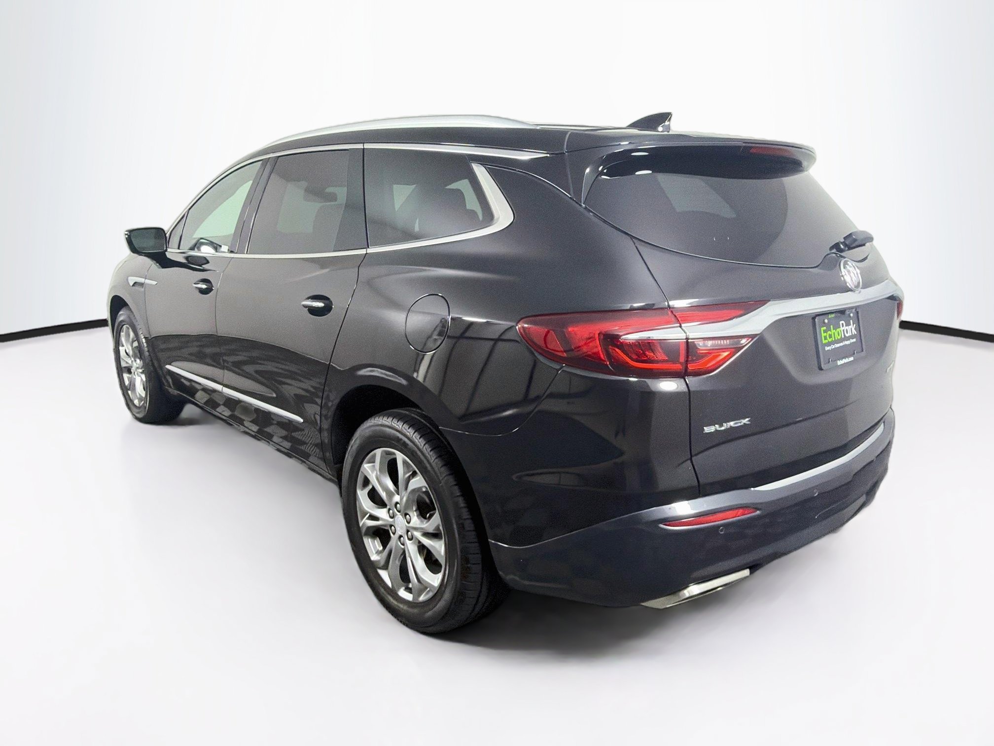Used 2018 Buick Enclave Avenir w/ Avenir Technology Package FWD image 5