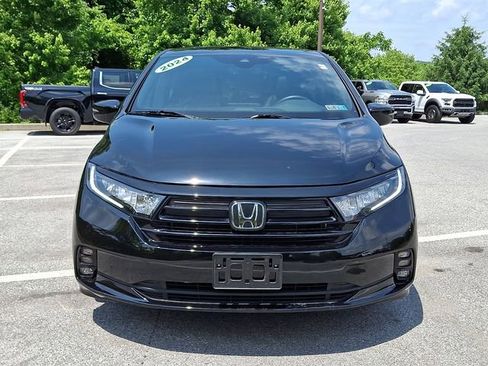 Used 2024 Honda Odyssey Sport image 2