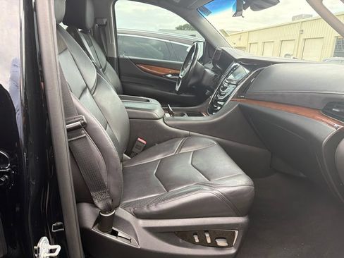 Used 2019 Cadillac Escalade Luxury w/ LPO, Radiant Package RWD image 13
