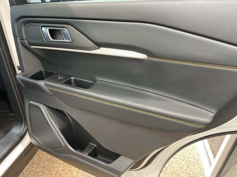 New 2026 Ford Explorer Tremor w/ Tremor Convenience Package AWD/4WD image 7