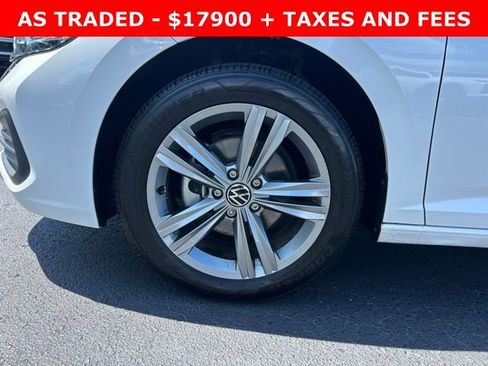 Used 2023 Volkswagen Jetta SE FWD image 9