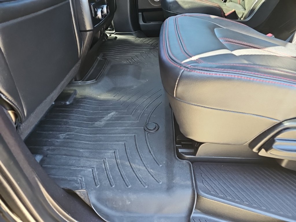 Used 2019 Ford Expedition Limited w/ Equipment Group 303A AWD/4WD image 17