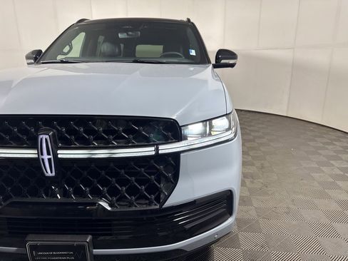 New 2025 Lincoln Navigator L Reserve w/ Jet Appearance Package AWD/4WD image 14