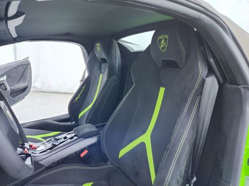 Used 2019 Lamborghini Huracan Performante image 24