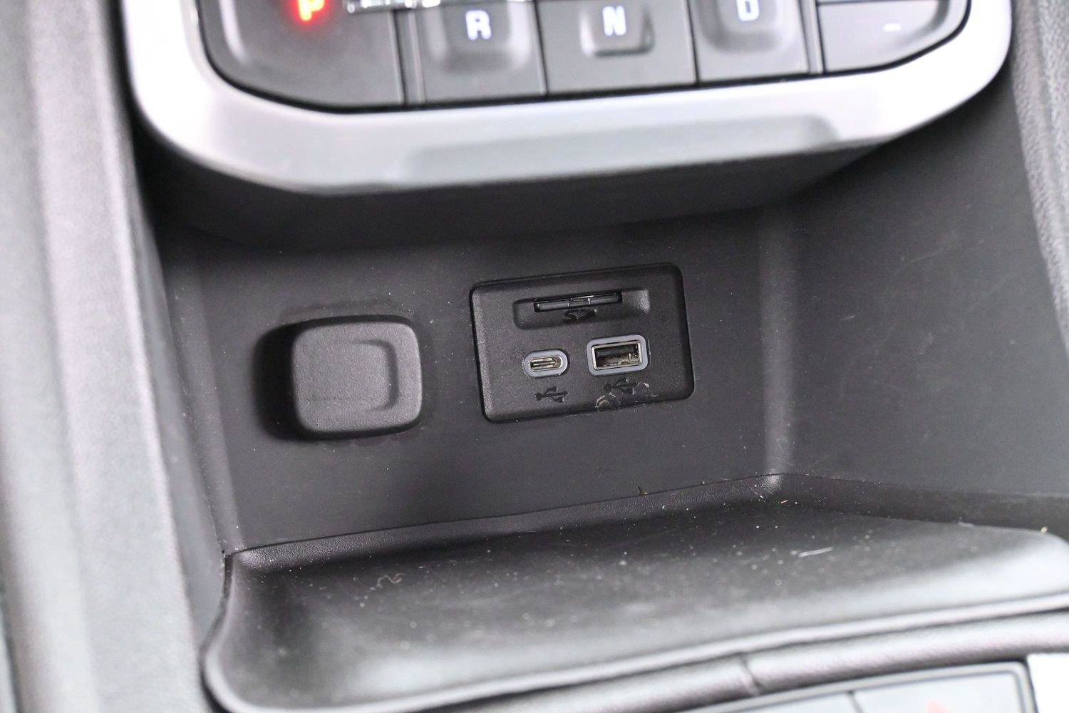 Used 2023 GMC Acadia SLT w/ LPO, Floor Liner Package AWD/4WD image 22