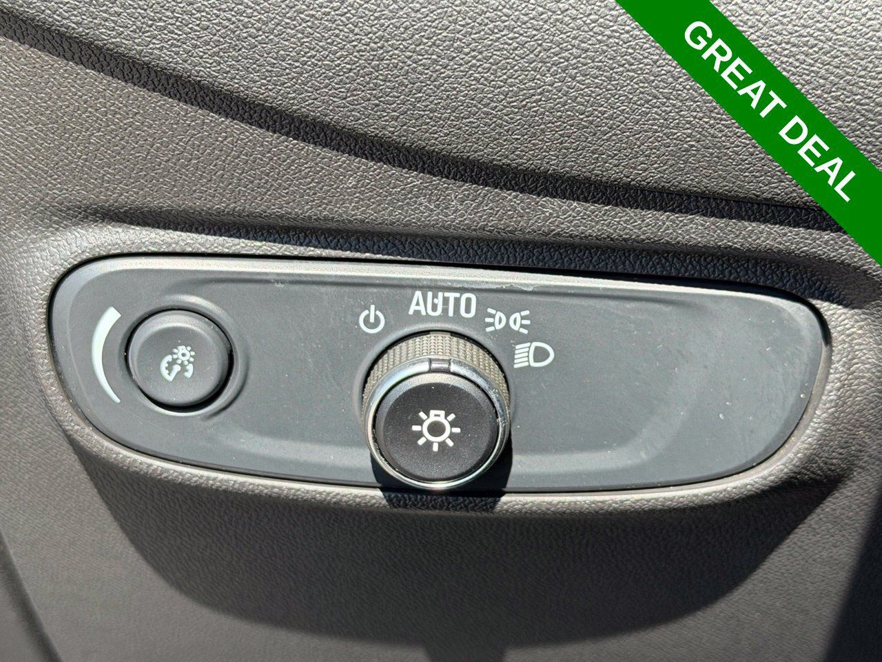 Used 2024 Chevrolet Equinox RS w/ RS Leather Package FWD image 22