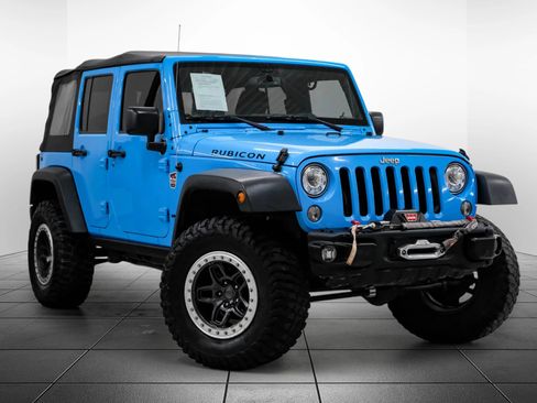 Used 2017 Jeep Wrangler Unlimited Rubicon w/ Connectivity Group AWD/4WD image 6