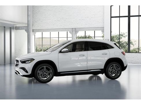 New 2026 Mercedes-Benz GLA 250 4MATIC image 36