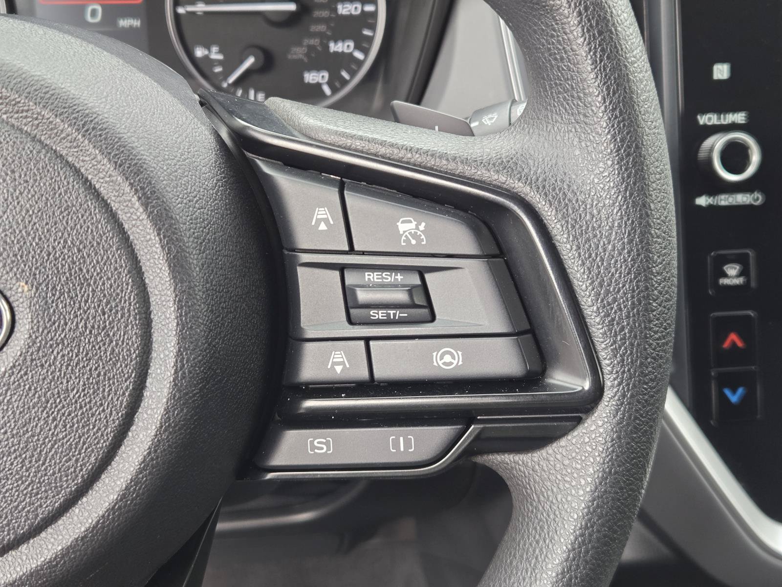 Used 2025 Subaru Crosstrek 2.5i Premium AWD/4WD image 17