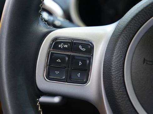 Used 2013 SRT Viper GTS w/ GTS Laguna Interior Pkg image 36