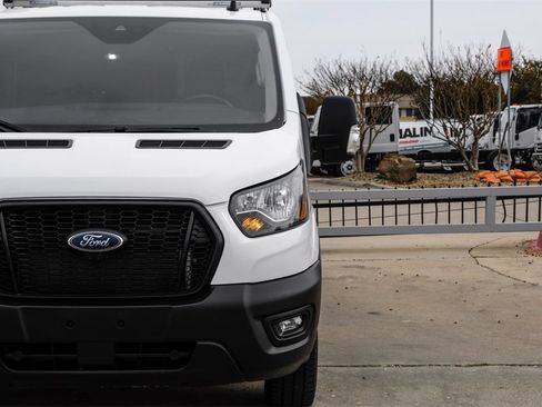 Used 2023 Ford Transit 250 Base image 39