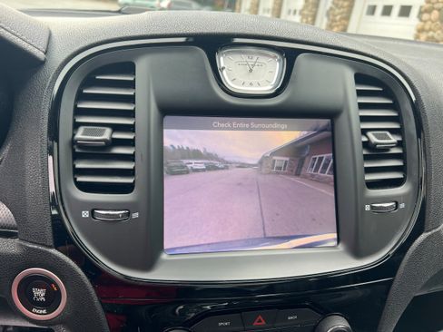 Used 2016 Chrysler 300 S image 17