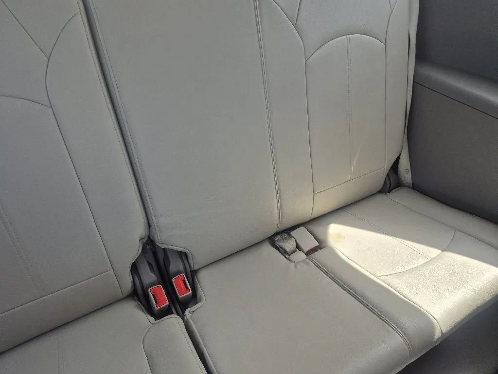 Used 2016 Chevrolet Traverse LT FWD image 22
