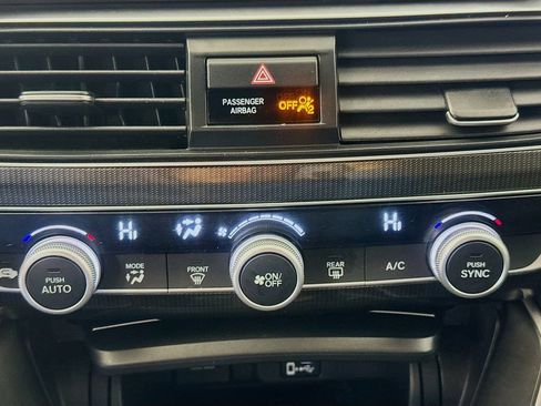 Used 2018 Honda Accord Sport image 17