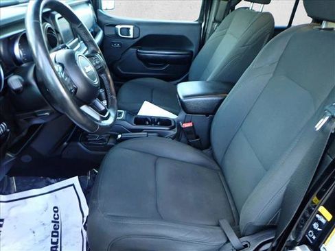 Used 2021 Jeep Gladiator Willys image 10